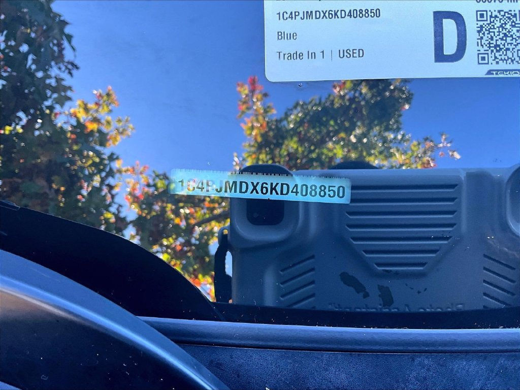 Used 2019 Jeep Cherokee Limited AWD/4WD image 35