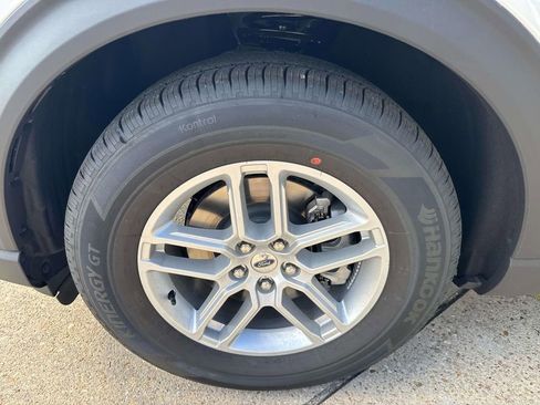 New 2025 Ford Explorer Active w/ Active Comfort Package image 4