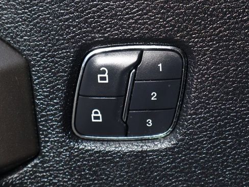 Used 2017 Ford F450 Lariat w/ Lariat Ultimate Package AWD/4WD image 18