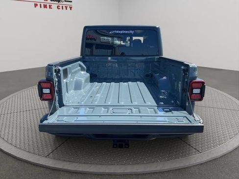 New 2026 Jeep Gladiator Sport AWD/4WD image 9
