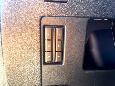 Used 2021 Lincoln Navigator Reserve image 10