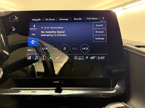 Used 2023 Chevrolet Corvette Stingray w/ Z51 Performance Package image 18