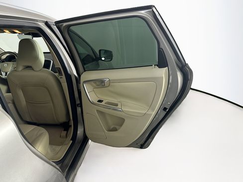 Used 2015 Volvo XC60 T5 Premier image 28