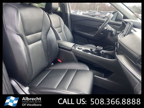 Used 2024 Nissan Rogue SV w/ SV Premium Package image 21