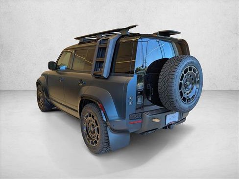 New 2026 Land Rover Defender 110 OCTA image 9