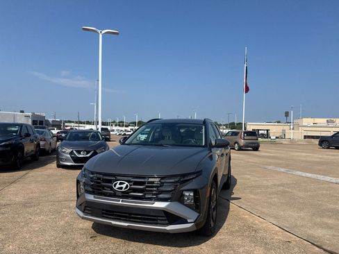 Used 2025 Hyundai Tucson SEL FWD image 6