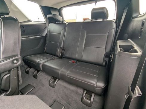 Certified 2021 Chevrolet Traverse High Country FWD image 24