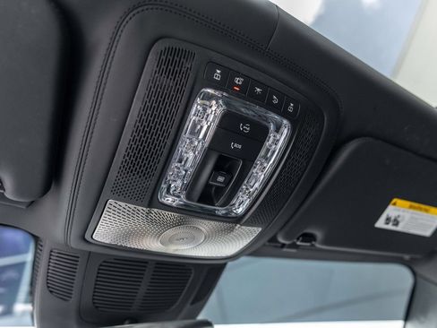 Used 2024 Mercedes-Benz Maybach GLS 600 4MATIC image 35