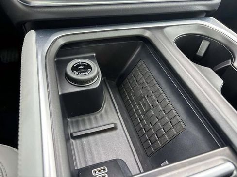 Used 2025 Ford Expedition Max Platinum image 29