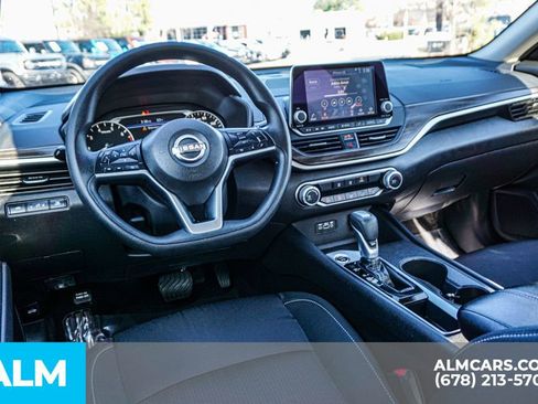 Used 2025 Nissan Altima 2.5 SV FWD image 27