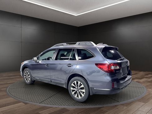 Used 2017 Subaru Outback 2.5i Limited image 6