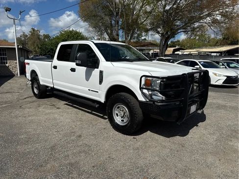 Used 2022 Ford F250 XL w/ Power Equipment Group image 2