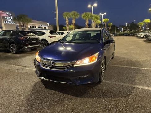 Used 2017 Honda Accord Sport image 2