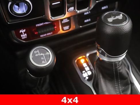 Used 2024 Jeep Wrangler Unlimited Rubicon w/ XTREMEE 35" Tire Package image 24