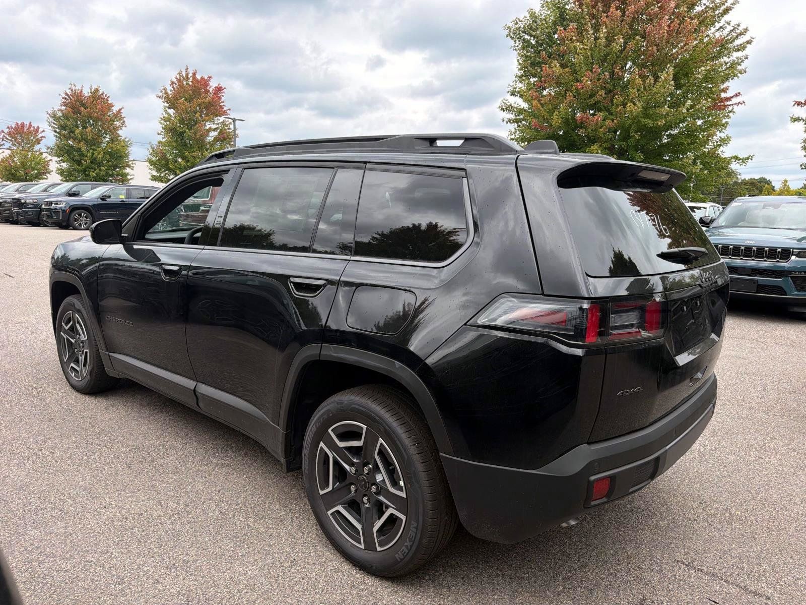 New 2026 Jeep Cherokee Limited AWD/4WD image 3