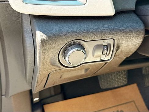 Used 2015 Buick Verano FWD image 11