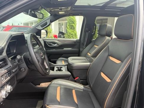Used 2024 GMC Yukon AT4 w/ AT4 Premium Package AWD/4WD image 13