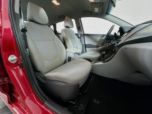 Used 2014 Hyundai Accent SE FWD image 27