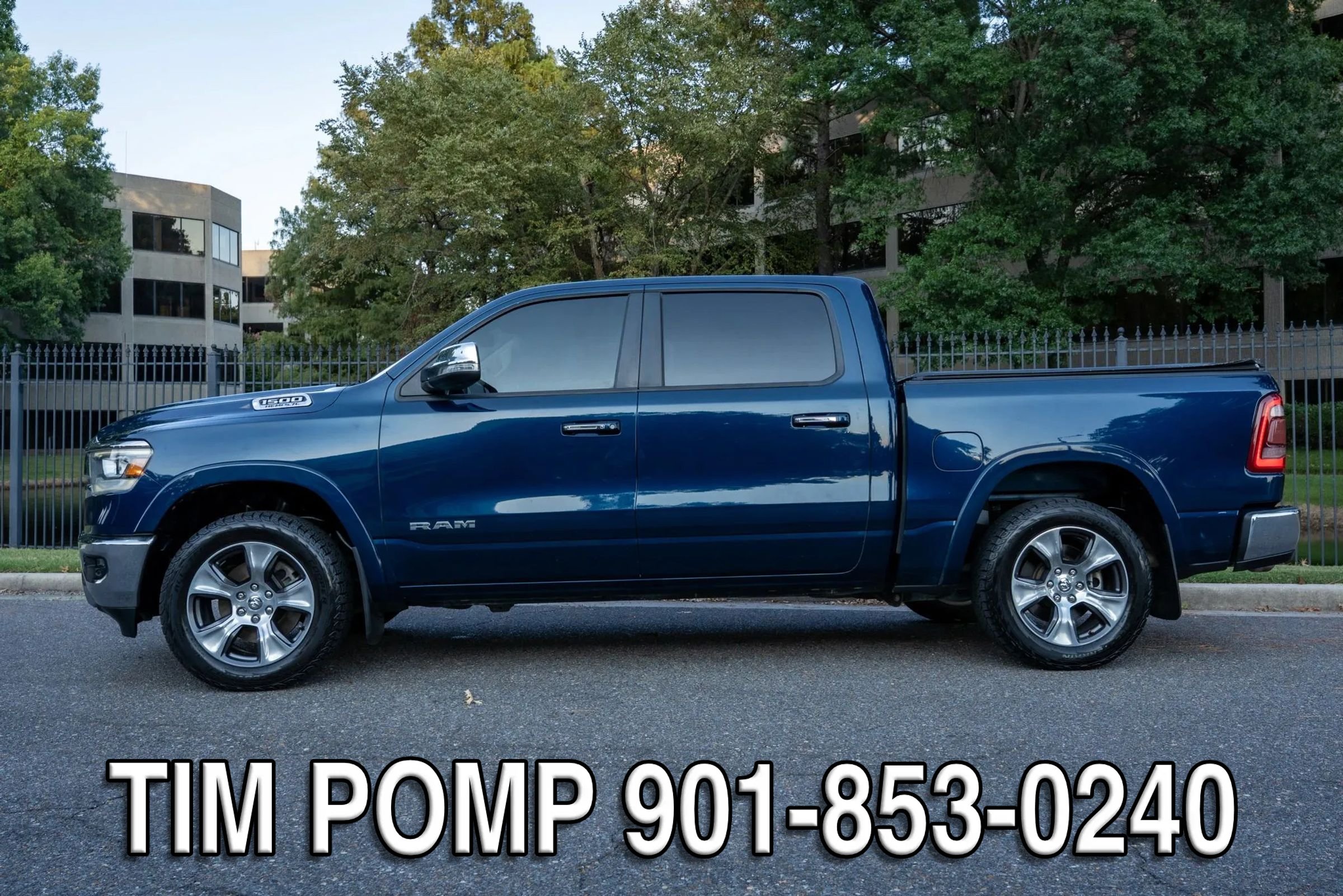 Used 2019 RAM 1500 Laramie AWD/4WD image 9