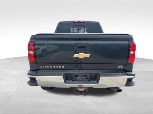 Used 2017 Chevrolet Silverado 2500 LTZ w/ Vortec Plus Package AWD/4WD image 4