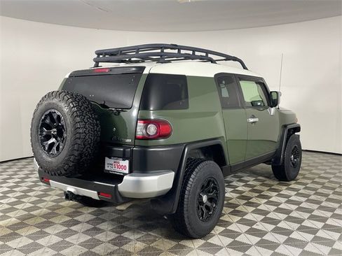Used 2014 Toyota FJ Cruiser Base image 24