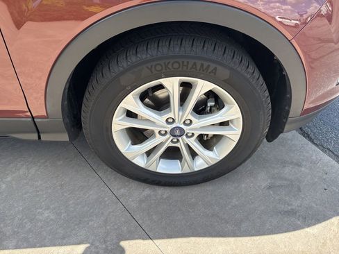 Used 2018 Ford Escape SEL FWD image 11