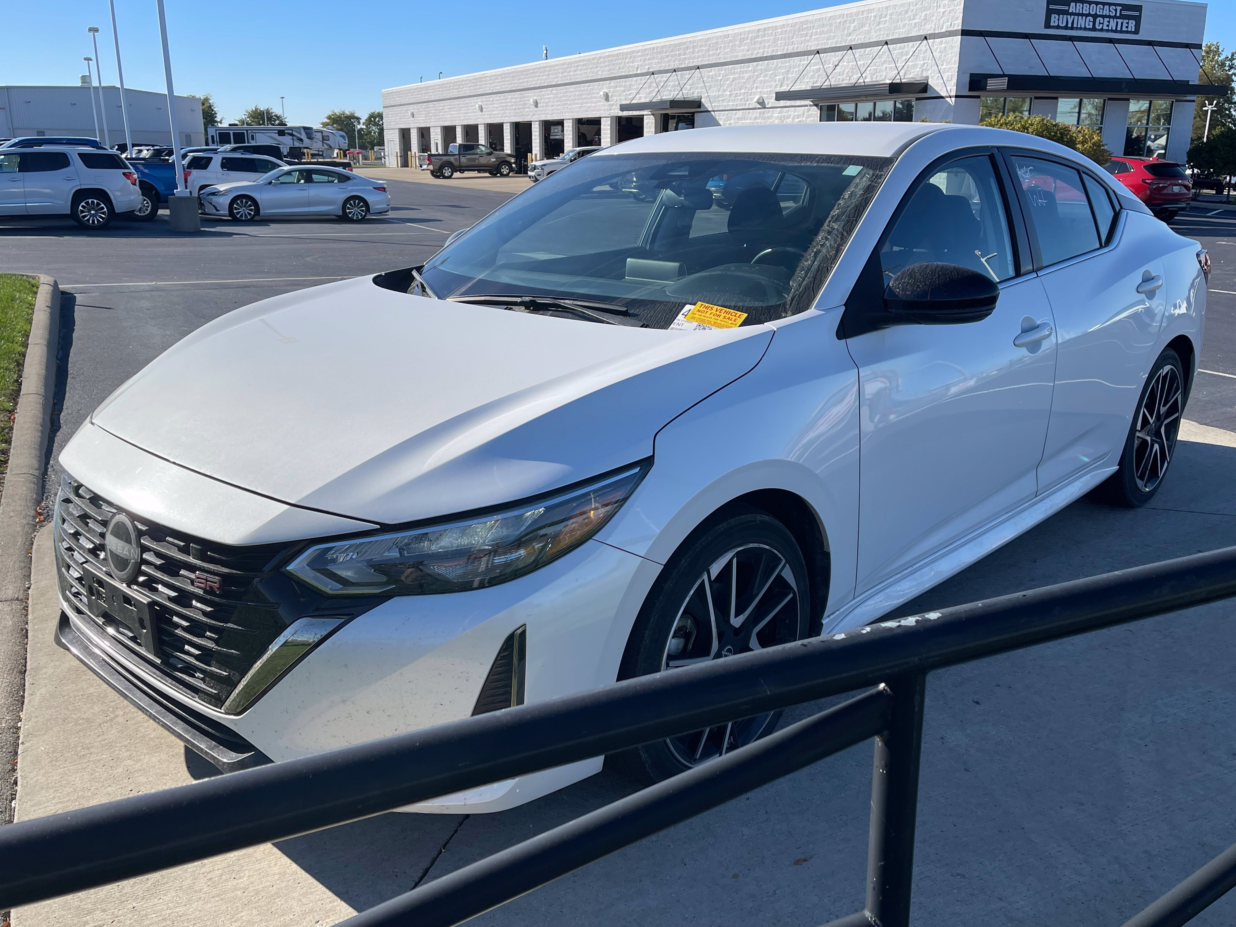 Used 2025 Nissan Sentra SR FWD image 3