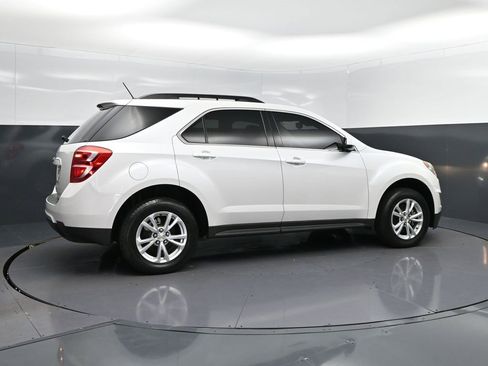 Used 2017 Chevrolet Equinox LT w/ Convenience Package image 8