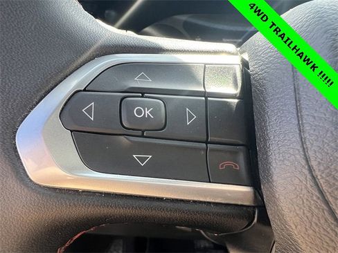 Used 2024 Jeep Compass Trailhawk image 17