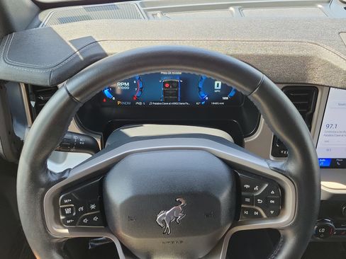 Certified 2025 Ford Bronco Outer Banks AWD/4WD image 21