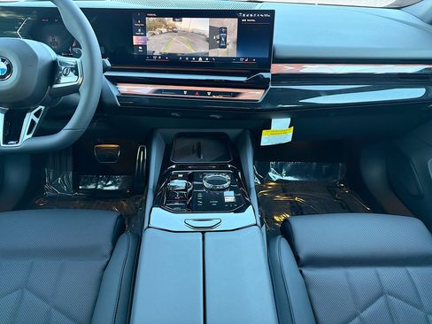 New 2027 BMW 540i xDrive w/ Executive Package AWD/4WD image 18