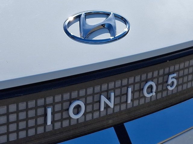 Used 2023 Hyundai Ioniq 5 Limited AWD/4WD image 32