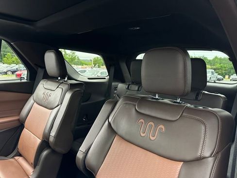 Used 2023 Ford Explorer King Ranch w/ Technology Package AWD/4WD image 21