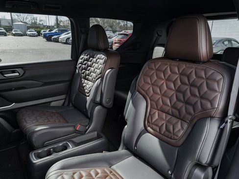 New 2026 Nissan Armada Platinum image 23