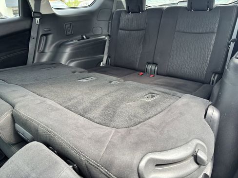 Used 2013 Nissan Pathfinder S AWD/4WD image 27
