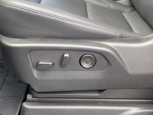 Used 2025 Chevrolet Tahoe Z71 w/ Z71 Off-Road Package AWD/4WD image 10