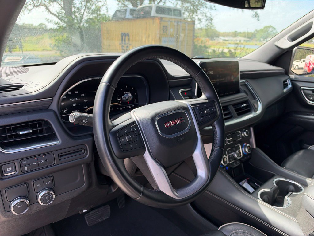 Used 2024 GMC Yukon SLT RWD image 9