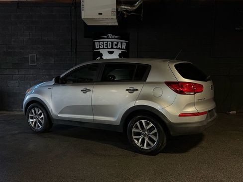 Used 2016 Kia Sportage LX AWD/4WD image 3