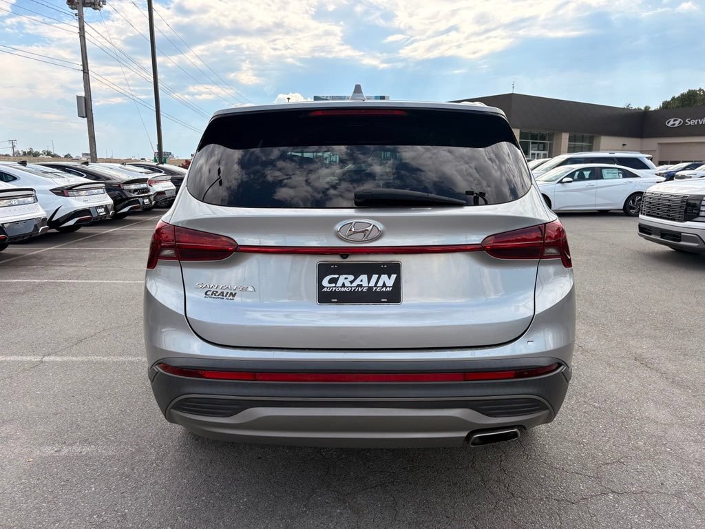 Used 2022 Hyundai Santa Fe SE FWD image 6