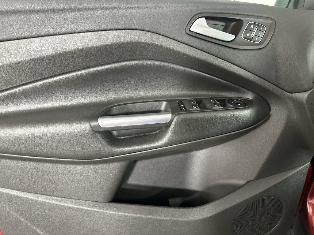 Used 2017 Ford Escape Titanium AWD/4WD image 24