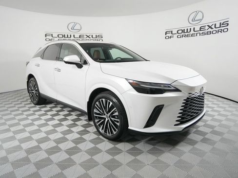 Used 2024 Lexus RX 350 w/ Convenience Package AWD/4WD image 3