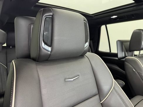 Used 2025 Cadillac Escalade Sport w/ Touring Package AWD/4WD image 46