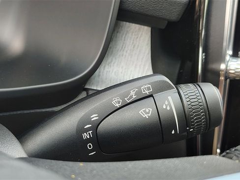 New 2026 Volvo XC40 B5 Core w/ Climate Package image 16