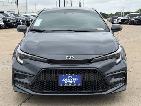 Used 2025 Toyota Corolla SE FWD image 3