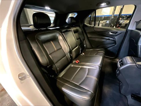 Used 2022 Chevrolet Equinox Premier image 16