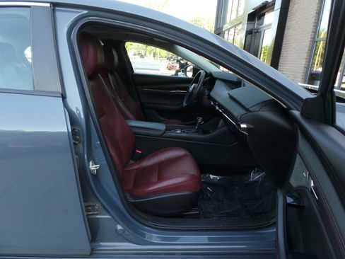 Used 2022 MAZDA MAZDA3 s FWD image 37