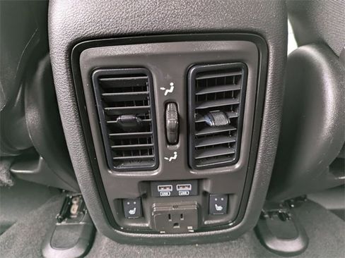 Certified 2023 Dodge Durango GT image 25