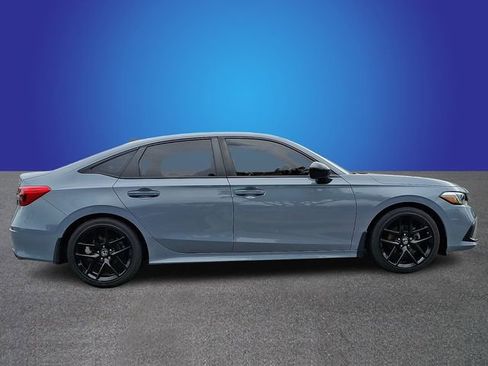 Used 2023 Honda Civic Sport image 3
