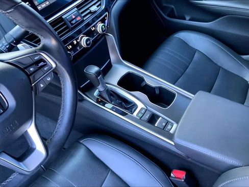 Used 2021 Honda Accord Sport Special Edition image 16
