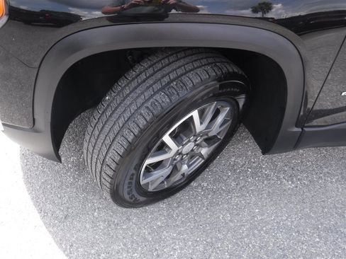 Used 2022 GMC Acadia SLE FWD image 20